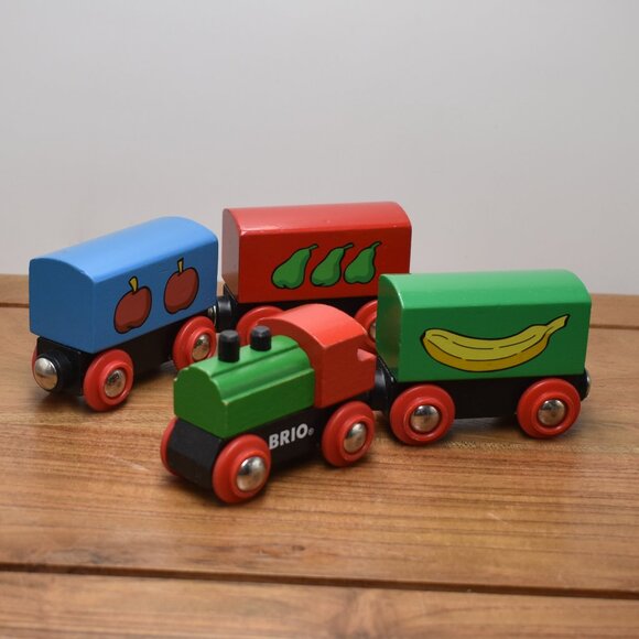 Brio Vintage from My First Set Trains Engine and Apples Bananas Pears Carriages - Picture 1 of 8